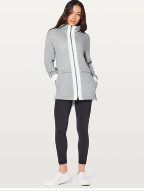 Lululemon Light As Warmth Jacket 🤍